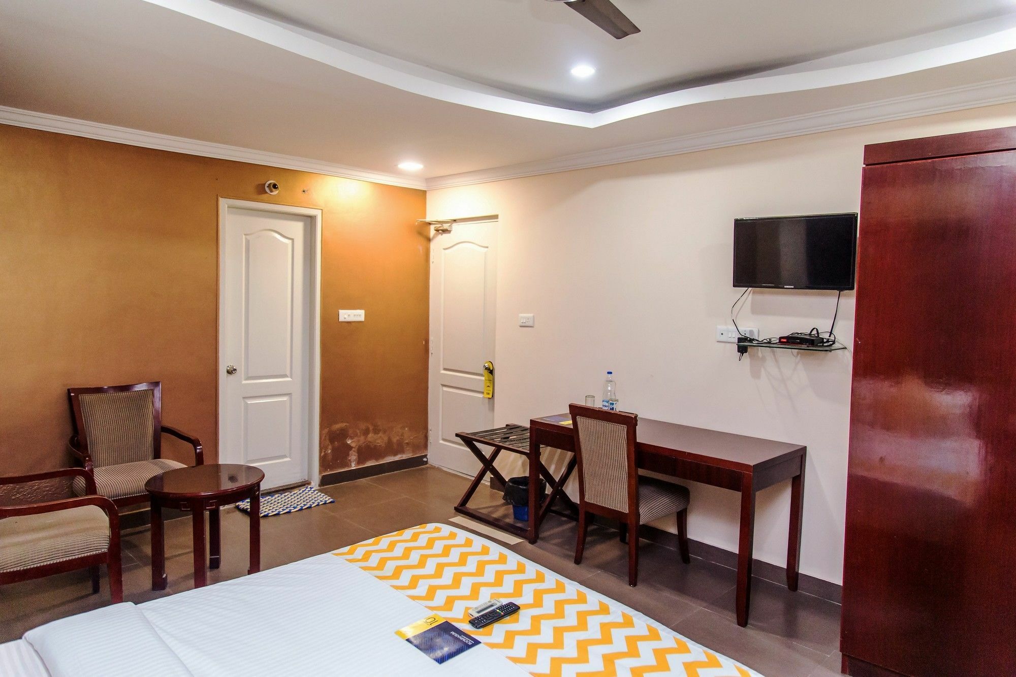 Fabexpress Oriental Suites III - Btm Mico Layout บังกาลอร์ ภายนอก รูปภาพ