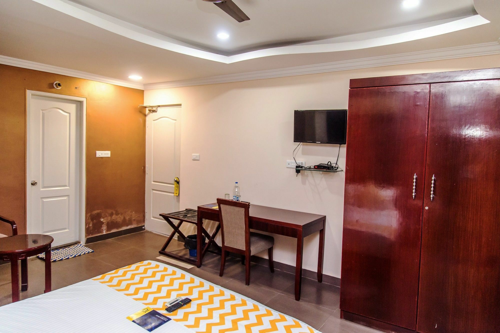 Fabexpress Oriental Suites III - Btm Mico Layout บังกาลอร์ ภายนอก รูปภาพ